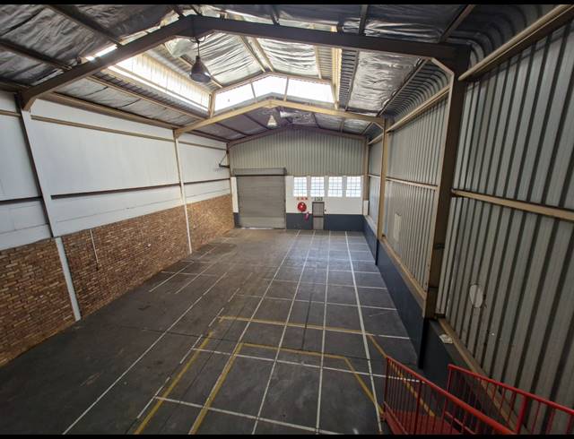 257M² FACTORY TO LET IN JET PARK